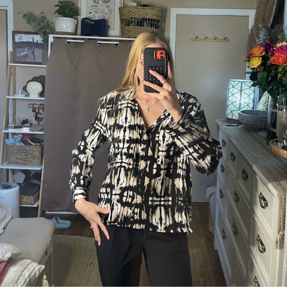 Miss Selfie tie dye button up blouse